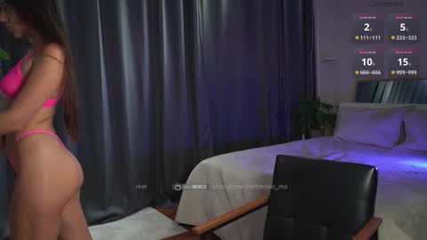 SOFIA  DAMIEN   PVT MODEL online show from 09/09/25, 10:04