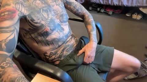 Snapshot of eroticcloseups chatting on 10/06/25, 08:39 Erotic CloseUps online show from 10/06/25, 08:39