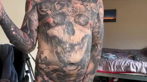 Snapshot of eroticcloseups chatting on 12/16/25, 07:19 Erotic CloseUps online show from 12/16/25, 07:19