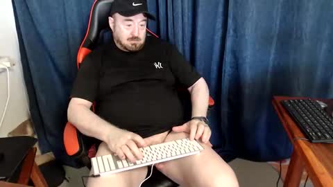 Tom Delaney online show from 12/22/25, 03:25