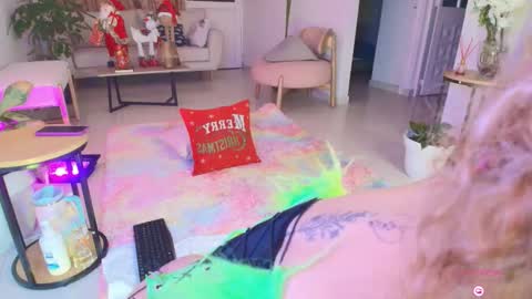 TINY  online show from 11/26/25, 03:51