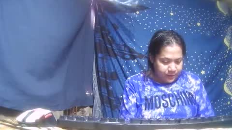 Snapshot of ervanamorge chatting on 11/13/25, 01:48 Ervana online show from 11/13/25, 01:48