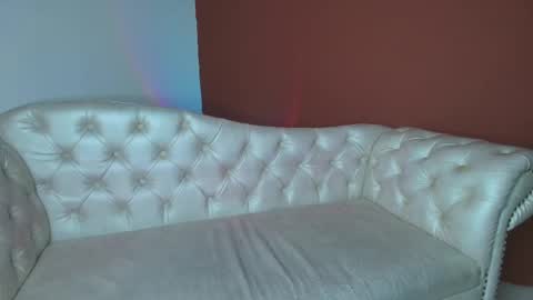 Snapshot of eryx_eriscor chatting on 09/18/25, 02:52 Eryx online show from 09/18/25, 02:52