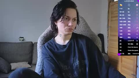 esajukyy online show from 03/17/26, 09:01