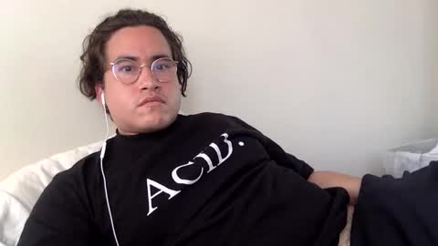 esiiiiiiiiis online show from 05/30/26, 04:26