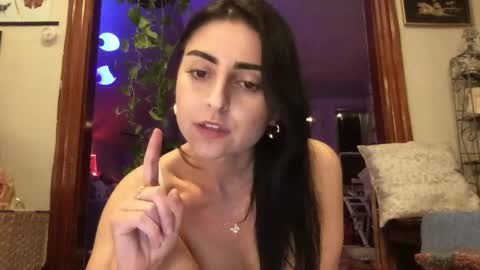 esimaralda online show from 05/06/26, 01:14