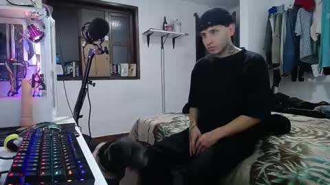 Esteban online show from 01/19/25, 02:15