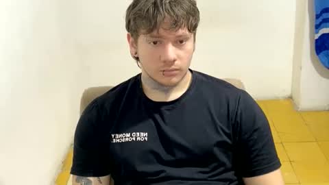 Snapshot of eskol212 chatting on 02/26/26, 05:23 eskol212 online show from 02/26/26, 05:23