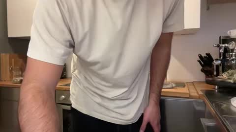 Snapshot of eskp chatting on 10/20/25, 04:40 eskp online show from 10/20/25, 04:40