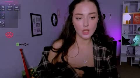 Snapshot of esma_shine chatting on 10/07/25, 01:52 esma_shine online show from 10/07/25, 01:52