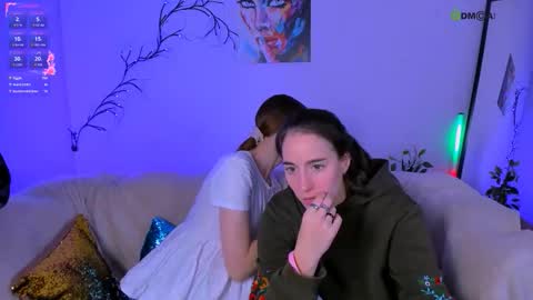 Snapshot of esma_shine chatting on 10/16/25, 07:48 esma_shine online show from 10/16/25, 07:48