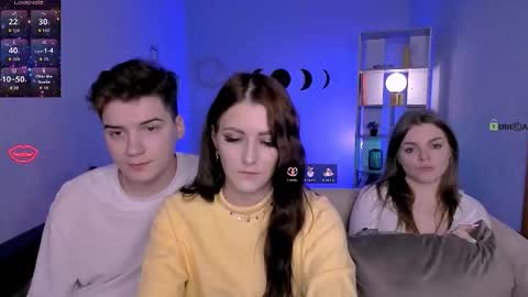 Snapshot of esma_shine chatting on 11/11/25, 12:54 esma_shine online show from 11/11/25, 12:54