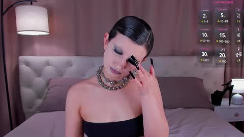 esme_fox online show from 05/27/26, 06:27