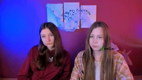 Snapshot of esme_moore_ chatting on 10/30/25, 09:55 esme_moore_ online show from 10/30/25, 09:55