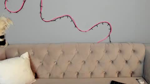 Esme Runn online show from 02/03/25, 10:03