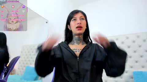 esmeralda  online show from 05/11/26, 04:04