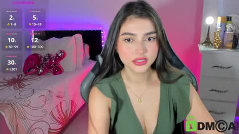 Snapshot of esmeralda_le chatting on 04/16/26, 11:44 Esmeralda online show from 04/16/26, 11:44