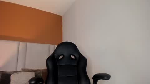 esmeralda_rose__ online show from 06/26/26, 04:50