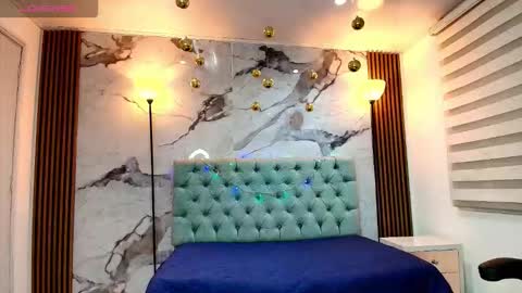 Esmeralda  online show from 12/15/25, 11:36