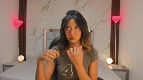 Snapshot of esperanzamora chatting on 04/15/26, 11:50 esperanzamora online show from 04/15/26, 11:50