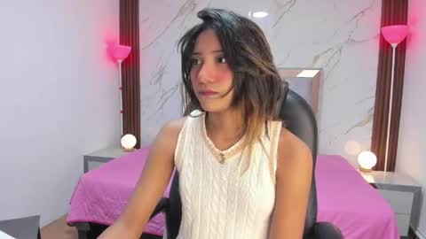 Snapshot of esperanzamora chatting on 04/16/26, 12:06 esperanzamora online show from 04/16/26, 12:06