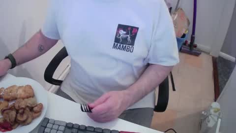 Snapshot of essex_wild chatting on 05/21/26, 07:54 Morph online show from 05/21/26, 07:54