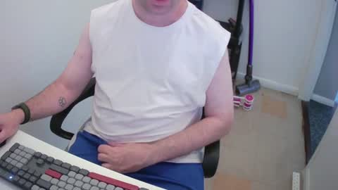 Snapshot of essex_wild chatting on 07/05/26, 01:51 Morph online show from 07/05/26, 01:51