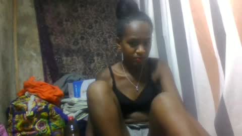 Snapshot of estancelee chatting on 06/13/26, 11:52 estancelee online show from 06/13/26, 11:52