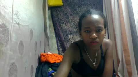 Snapshot of estancelee chatting on 06/13/26, 11:57 estancelee online show from 06/13/26, 11:57