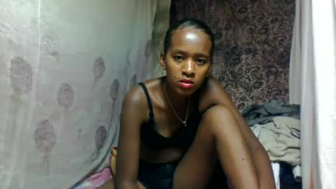 Snapshot of estancelee chatting on 06/15/26, 08:22 estancelee online show from 06/15/26, 08:22