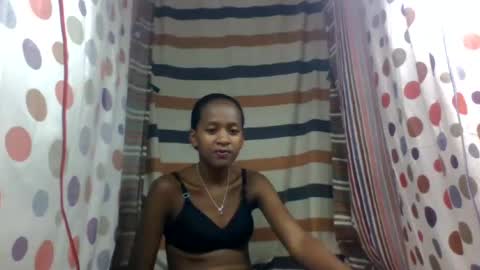 Snapshot of estancelee chatting on 06/18/26, 07:07 estancelee online show from 06/18/26, 07:07