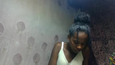Snapshot of estancelee chatting on 07/05/26, 04:30 estancelee online show from 07/05/26, 04:30