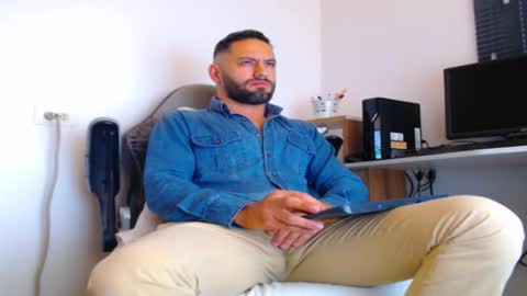 esteban online show from 12/20/25, 03:08