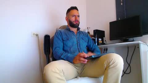 esteban online show from 02/12/26, 01:50