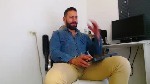 esteban online show from 03/10/26, 03:50