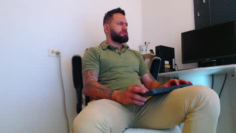 esteban online show from 03/30/26, 01:34