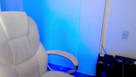 ESTEBAN online show from 02/01/25, 02:16