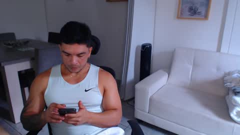 ESTEBAN online show from 02/19/25, 04:00