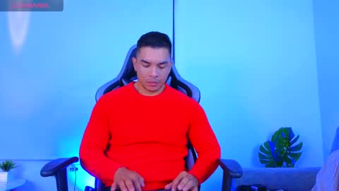 Snapshot of esteban_de_louise chatting on 04/23/26, 10:58 ESTEBAN online show from 04/23/26, 10:58