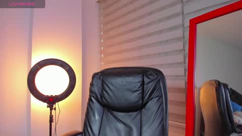 Snapshot of esteban_stud chatting on 02/28/25, 09:23 ESTEBAN online show from 02/28/25, 09:23