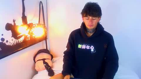 Esteban independent model online show from 09/16/25, 10:16