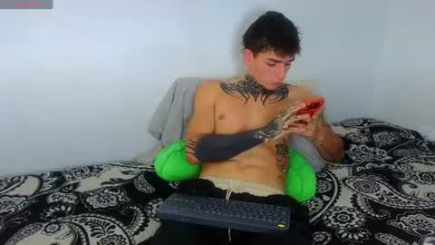 Snapshot of estebanchar_ chatting on 07/15/26, 08:14 Esteban independent model online show from 07/15/26, 08:14