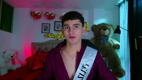 Snapshot of estebanperez_ chatting on 04/28/26, 11:37 Esteban online show from 04/28/26, 11:37