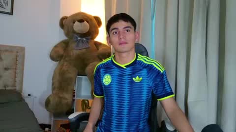 Snapshot of estebanperez_ chatting on 07/03/26, 11:16 Esteban online show from 07/03/26, 11:16