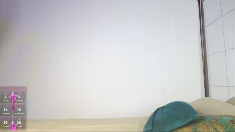 Estefa G online show from 12/15/24, 05:02