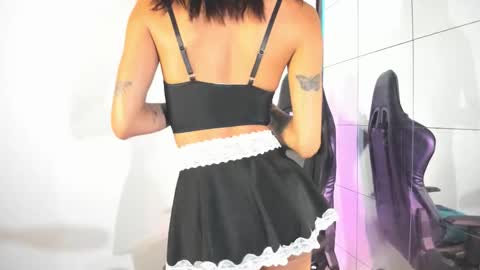 Estefa G online show from 10/01/25, 10:49