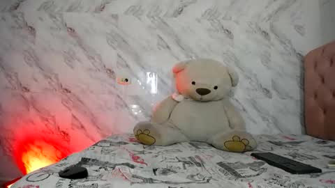 estefani robles online show from 04/11/26, 11:20