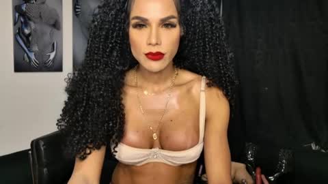 Snapshot of estefania1812 chatting on 04/15/26, 02:51 estefania1812 online show from 04/15/26, 02:51