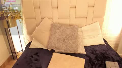 estefany online show from 03/25/26, 03:56