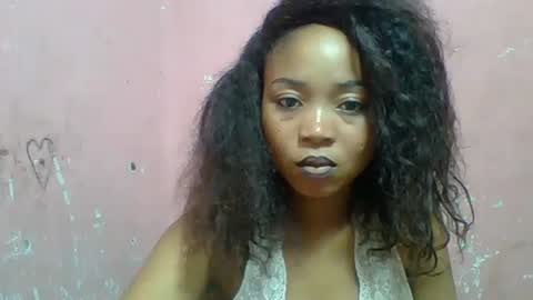 estelah20 online show from 12/04/25, 06:34